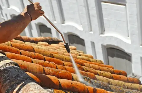 Nettoyage de toitures - Ginestas